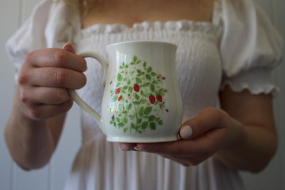 No. 04 Strawberry Garden Mug 250ml